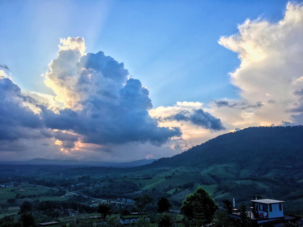 Bann Ton Kho Hotel Khao Kho Bagian luar foto